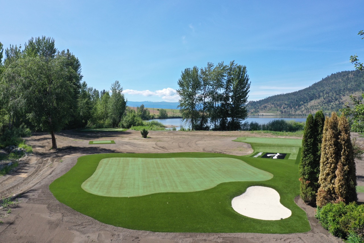 Holiday Park Pitch Putt Course in Kelowna, British Columbia Is Reborn