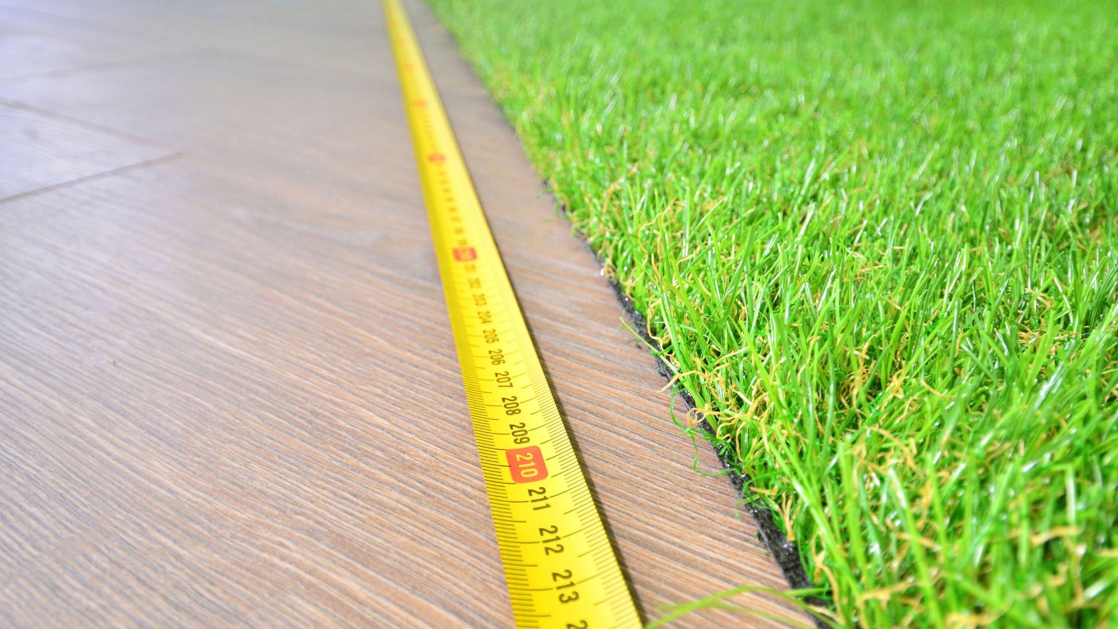 measuring artificial turf Xtreme Green Synthetic Turf